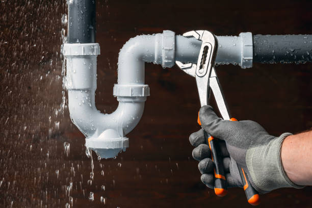 Professional Leak Detection technician working in Aston, PA